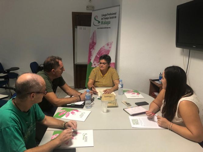 Reunión en el Colegio Profesional de Trabajo Social de Málaga