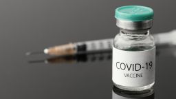 El Col•legi de Treball Social de Castelló lamenta que la vacunació enfront de la Covid seguisca paralitzada en el 90% de professionals de Serveis Socials